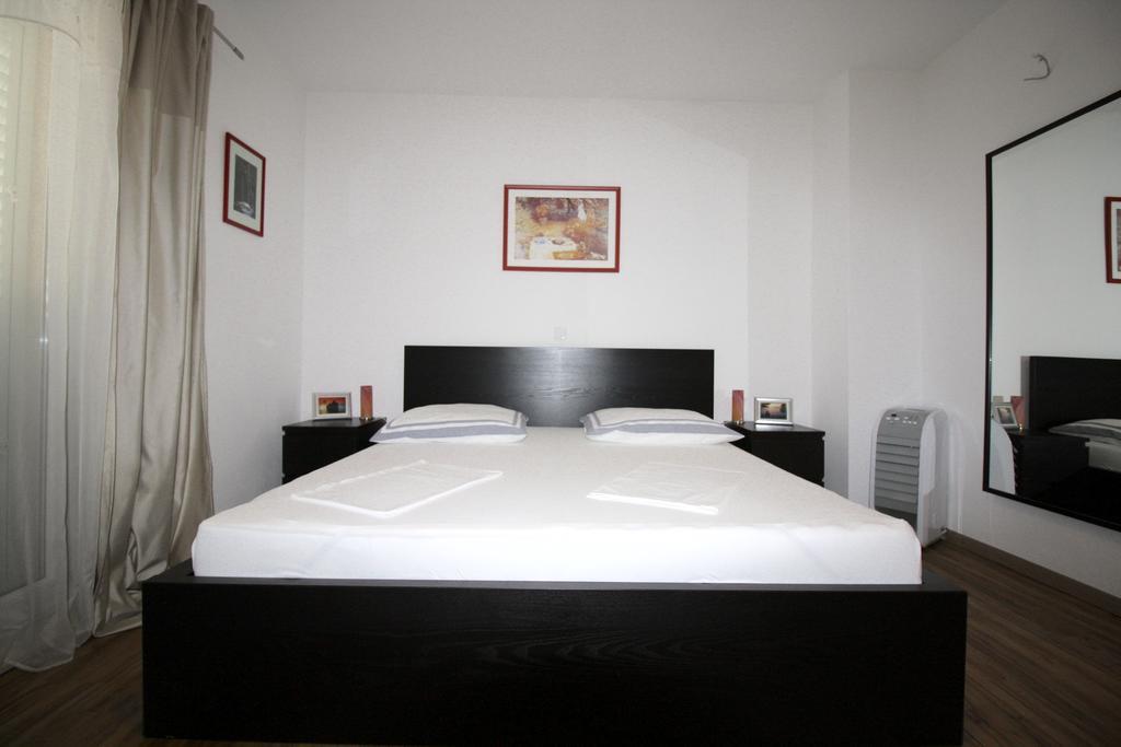 Apartment Dalmatien Traumhaus Makarska Exterior photo